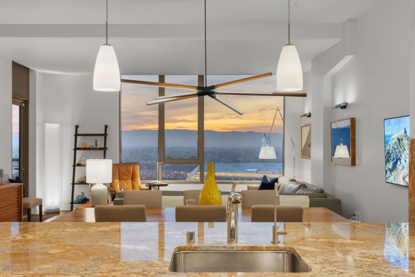 38 North Almaden Boulevard 2007