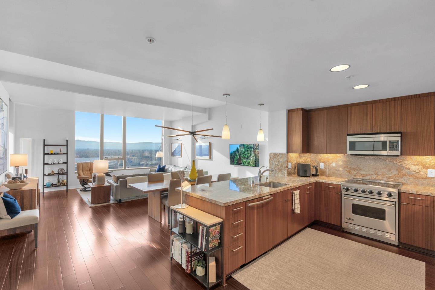 38 North Almaden Boulevard 2007