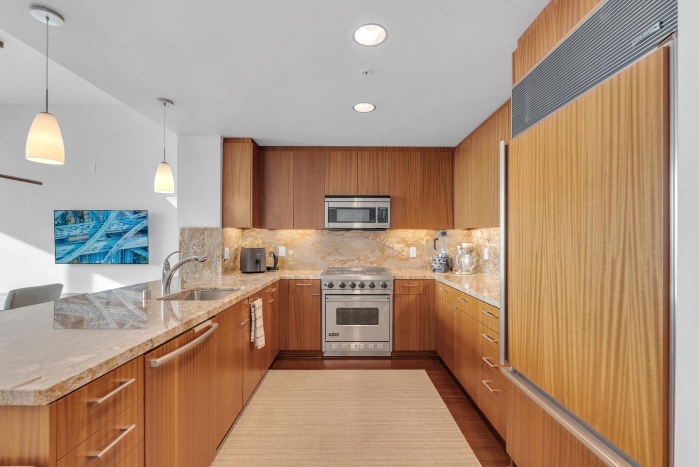 38 North Almaden Boulevard 2007