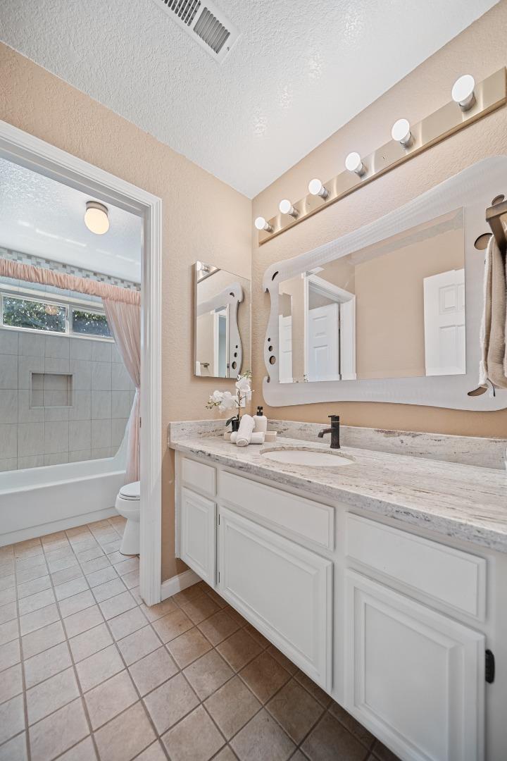 3281 Pinkerton Drive