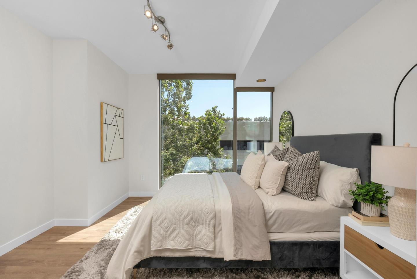 38 North Almaden Boulevard 411