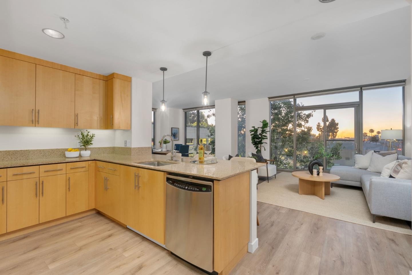 38 North Almaden Boulevard 411