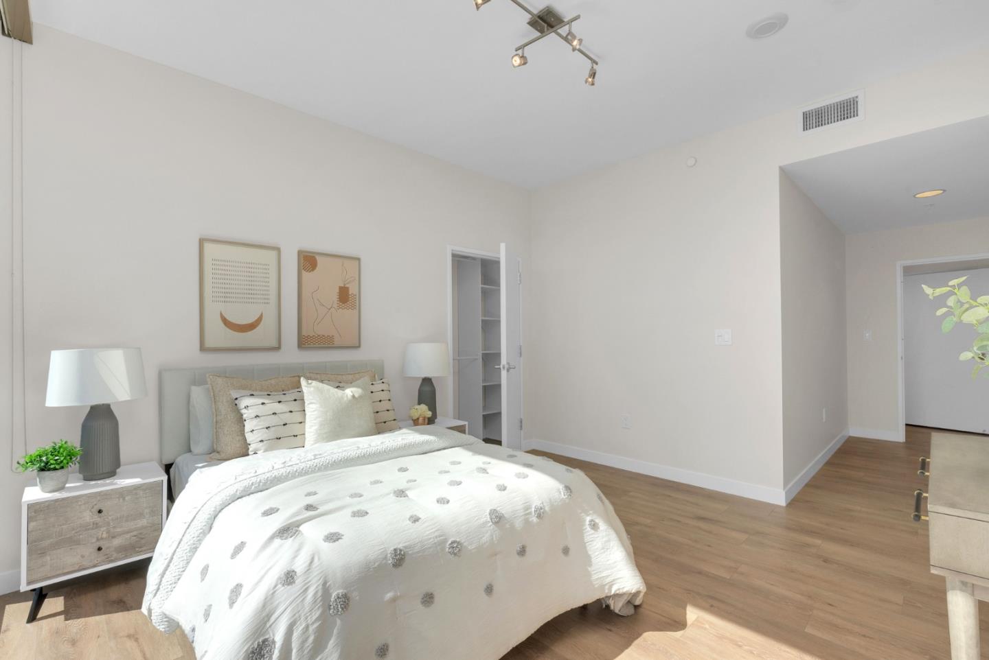 38 North Almaden Boulevard 411