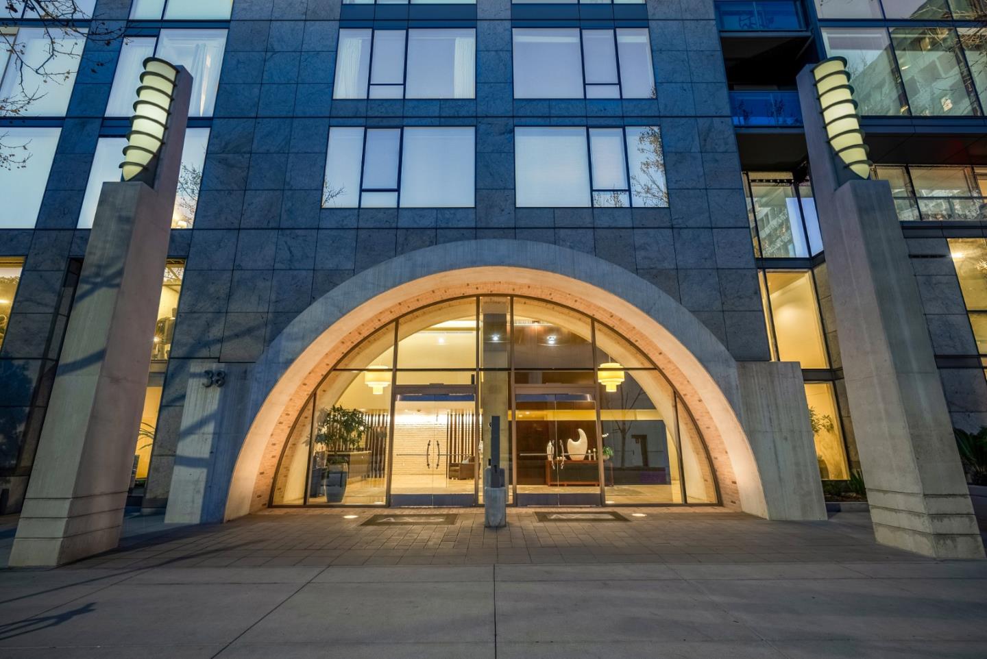 38 North Almaden Boulevard 411