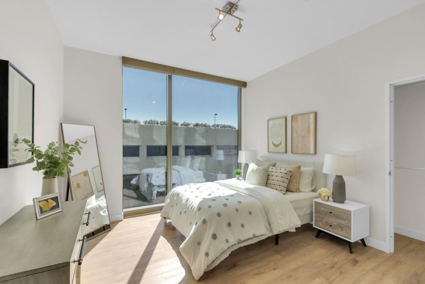 38 North Almaden Boulevard 411