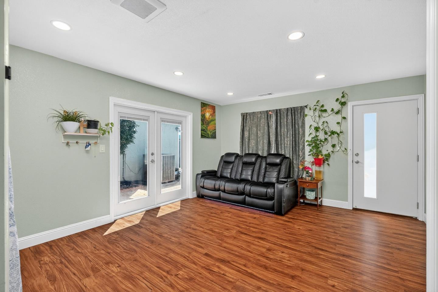 3291 Selva Drive