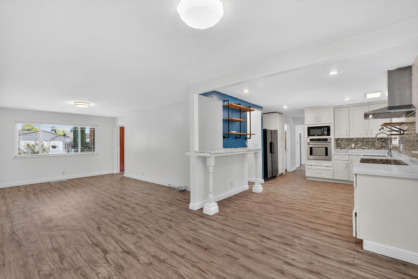 3291 Selva Drive