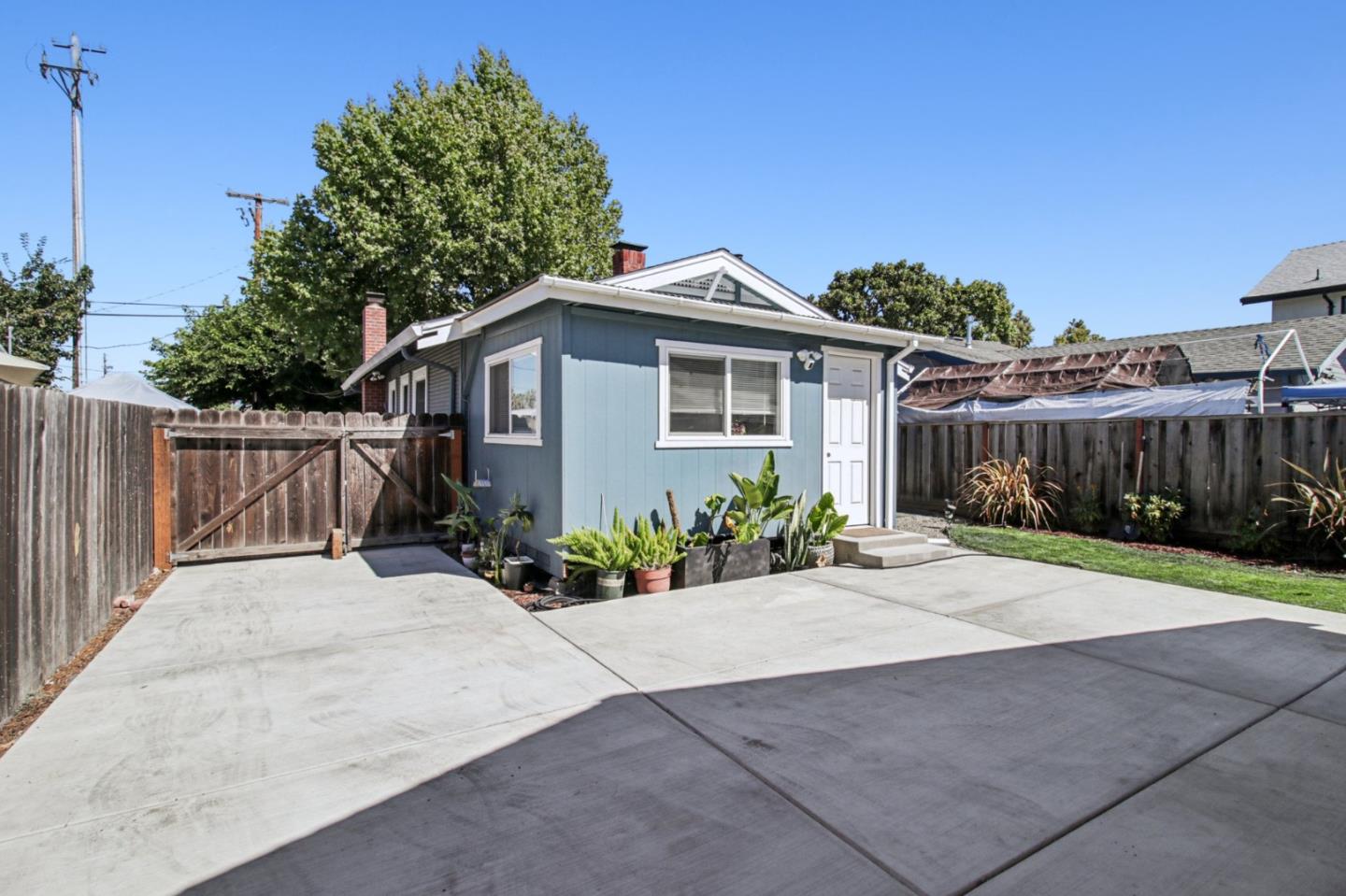 325 Irving Avenue