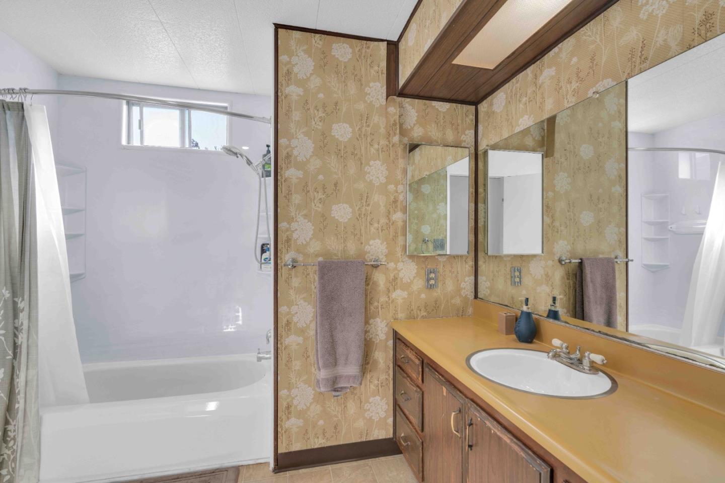 1075 Space Park Way Unit: 183