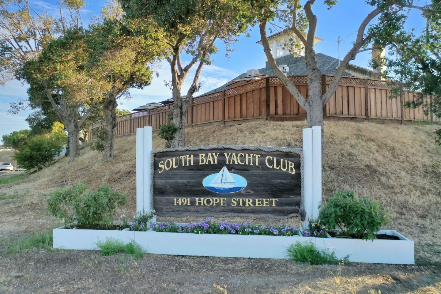 1598 Pacific Avenue