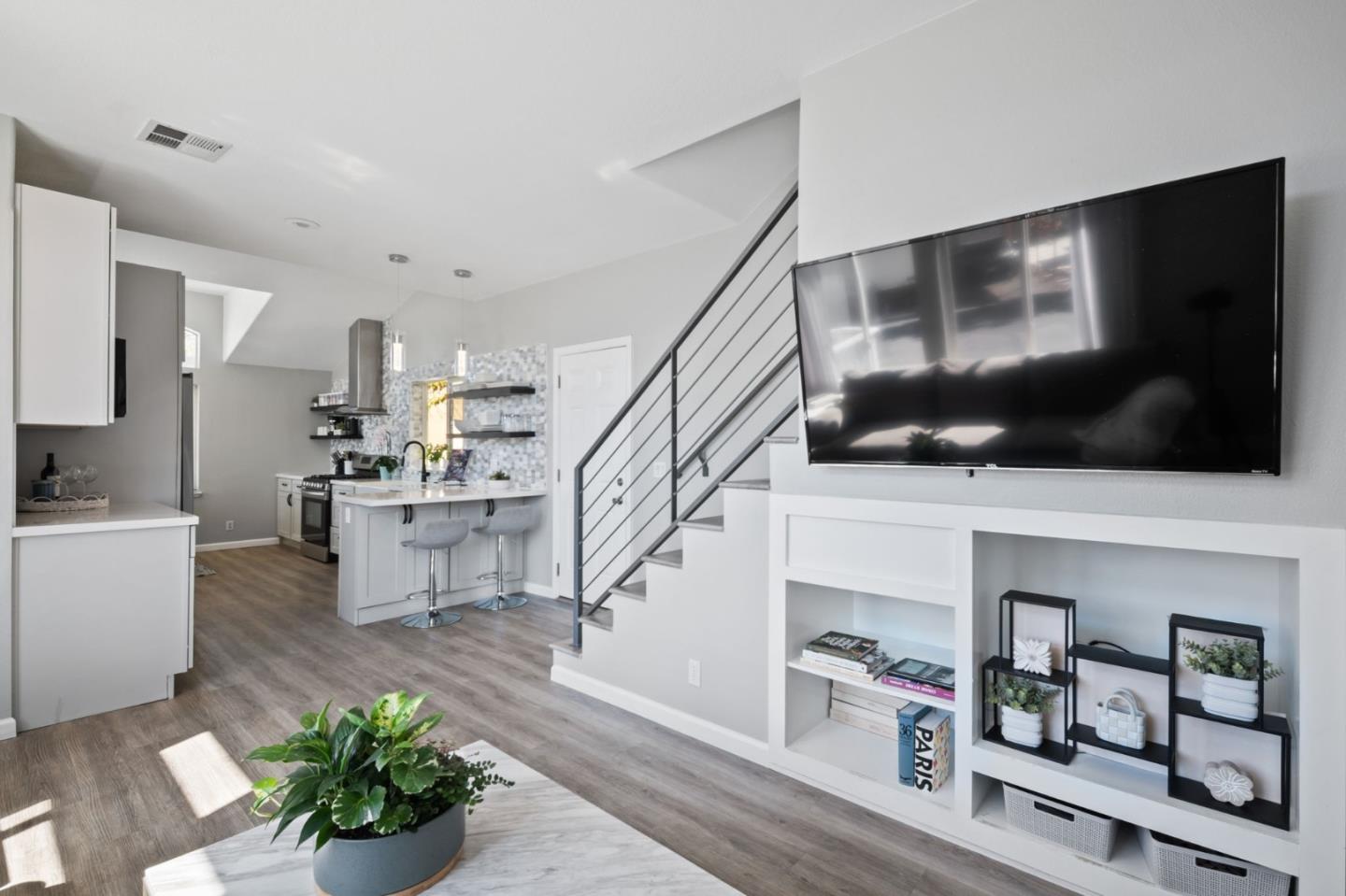 5450 Monterey Unit: 54A