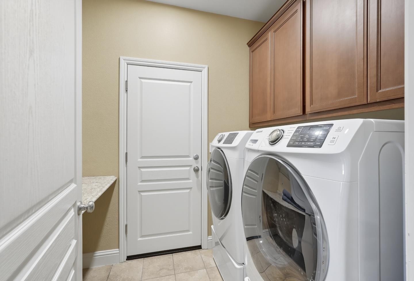 1900 Monte Vista Drive