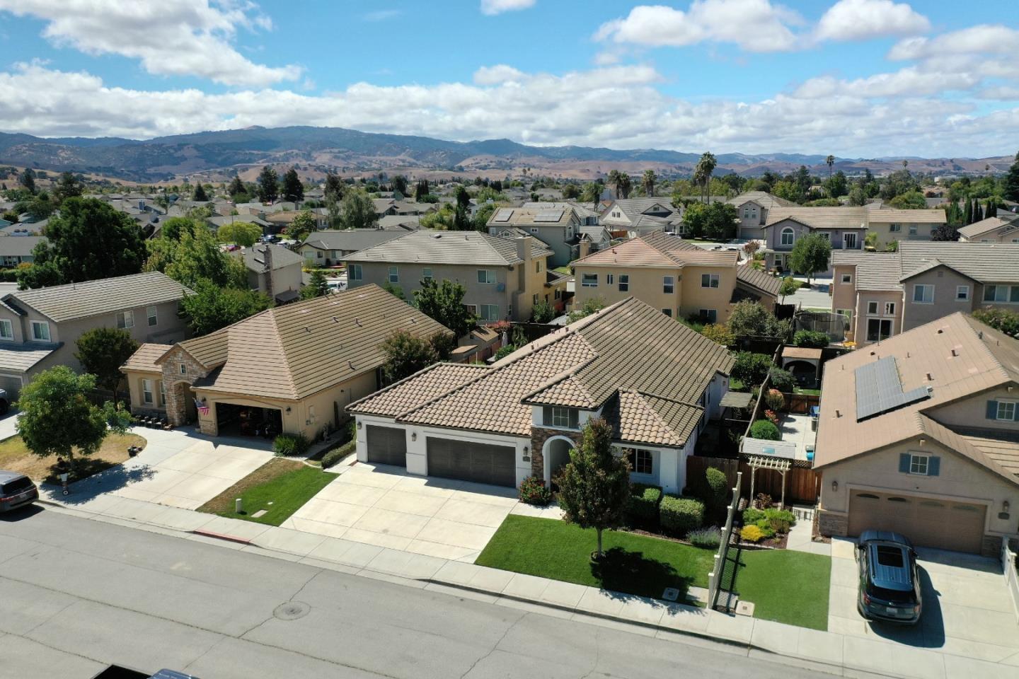 1900 Monte Vista Drive