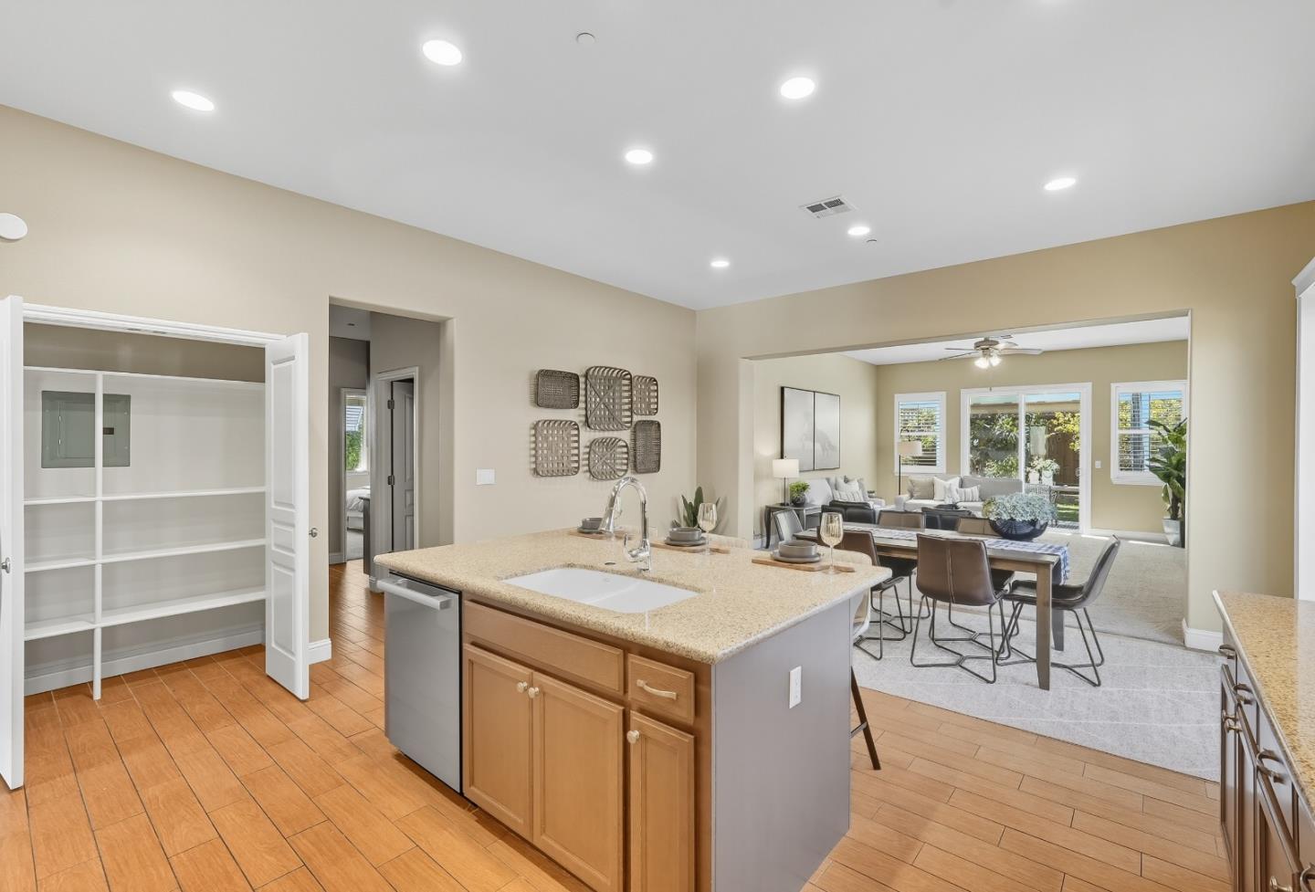 1900 Monte Vista Drive