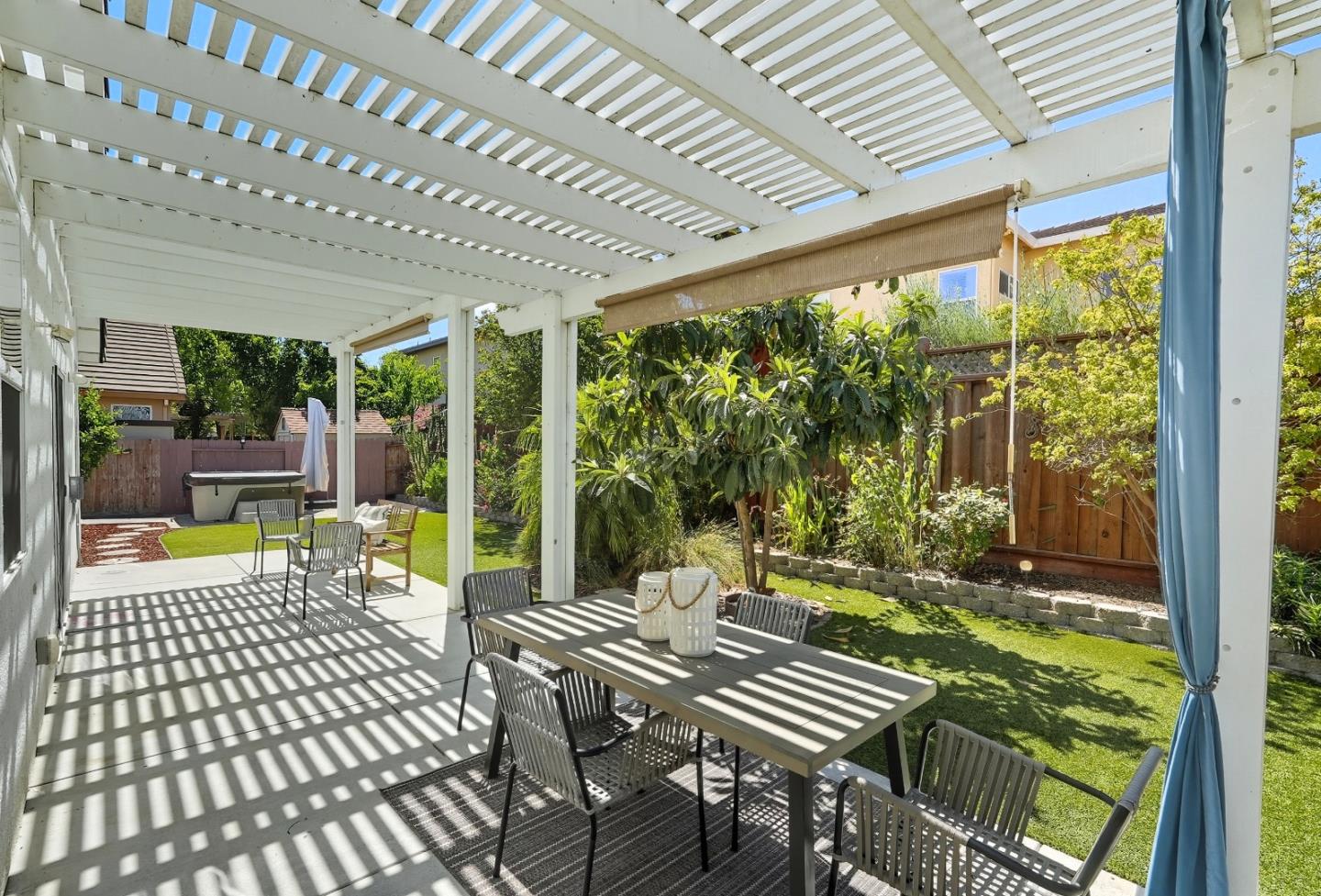 1900 Monte Vista Drive