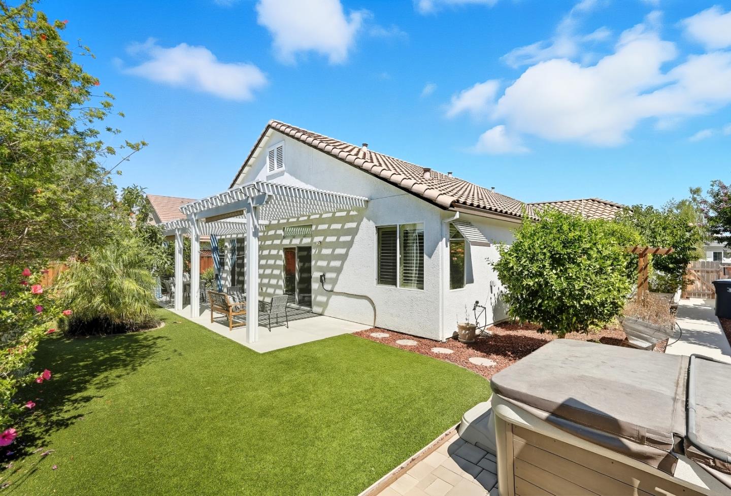 1900 Monte Vista Drive