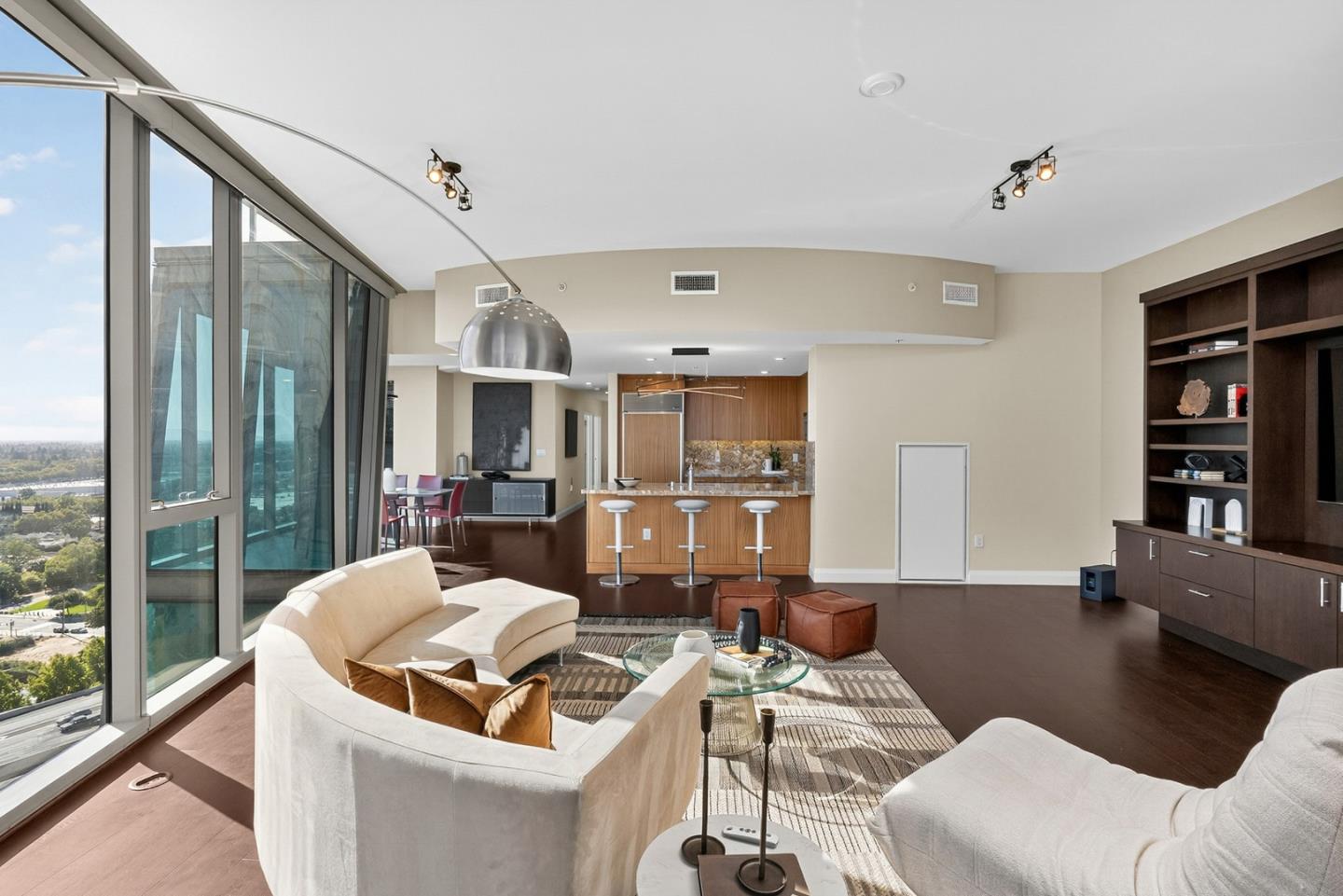 38 North Almaden Boulevard 2001