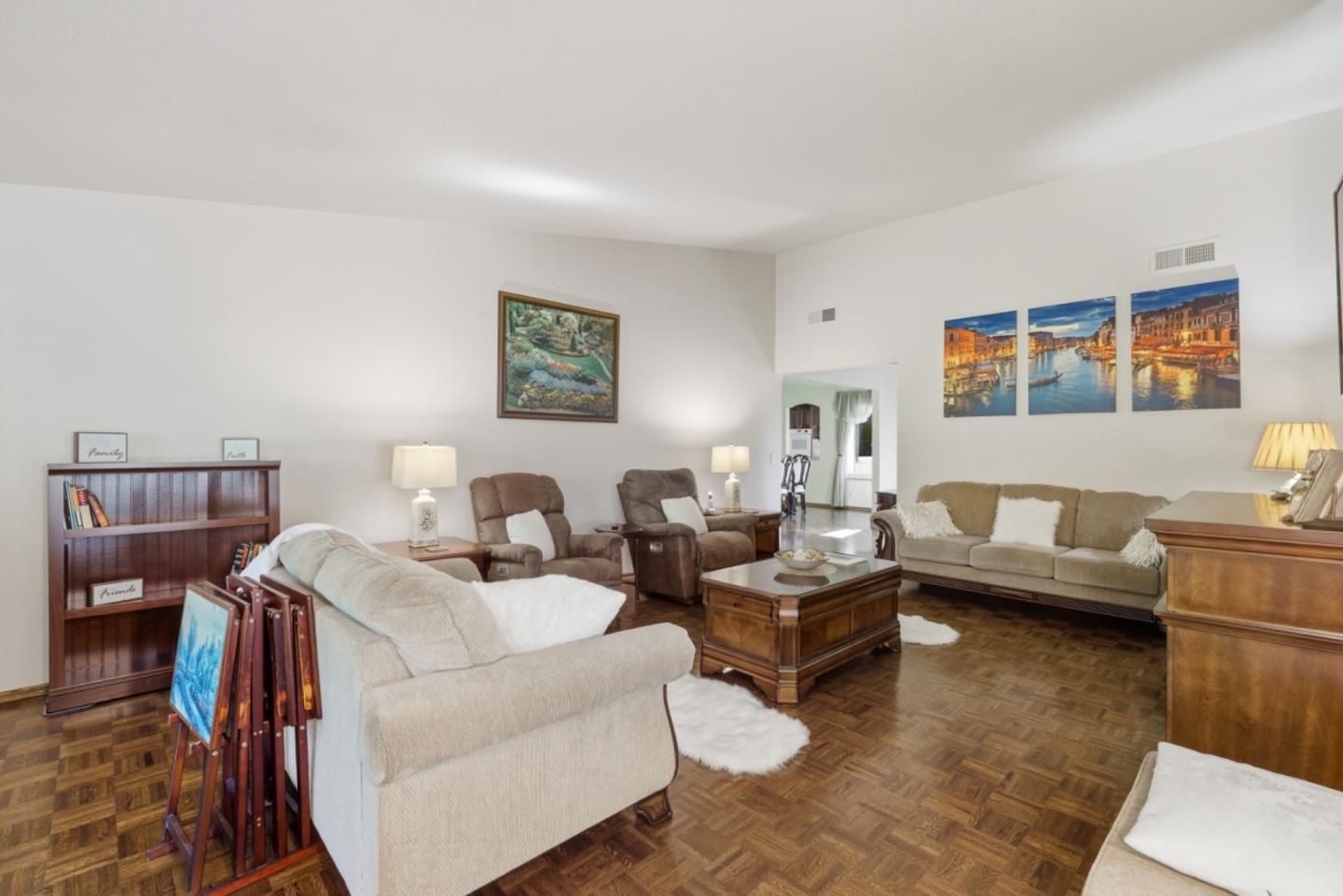 8423 Chenin Blanc Lane