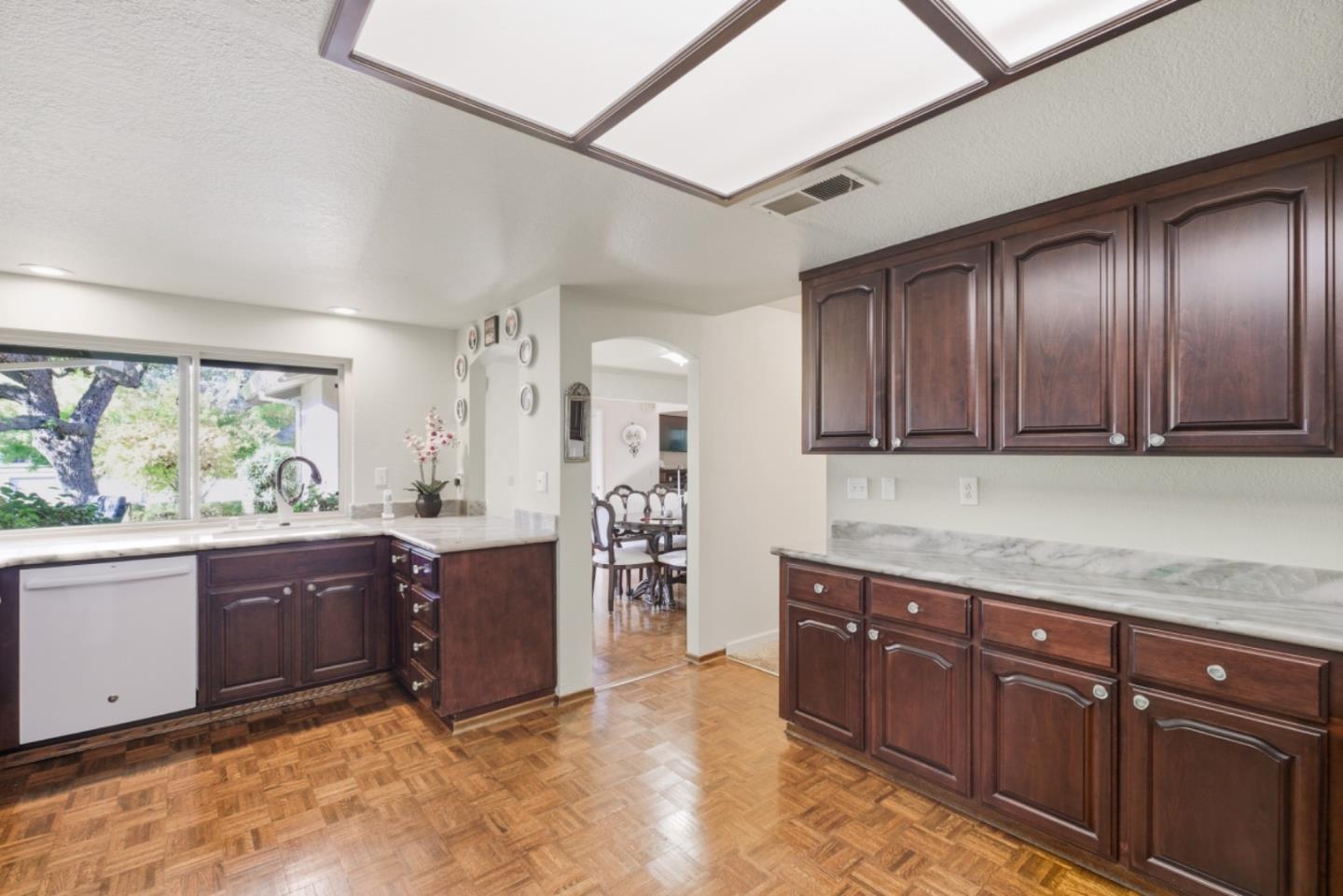 8423 Chenin Blanc Lane