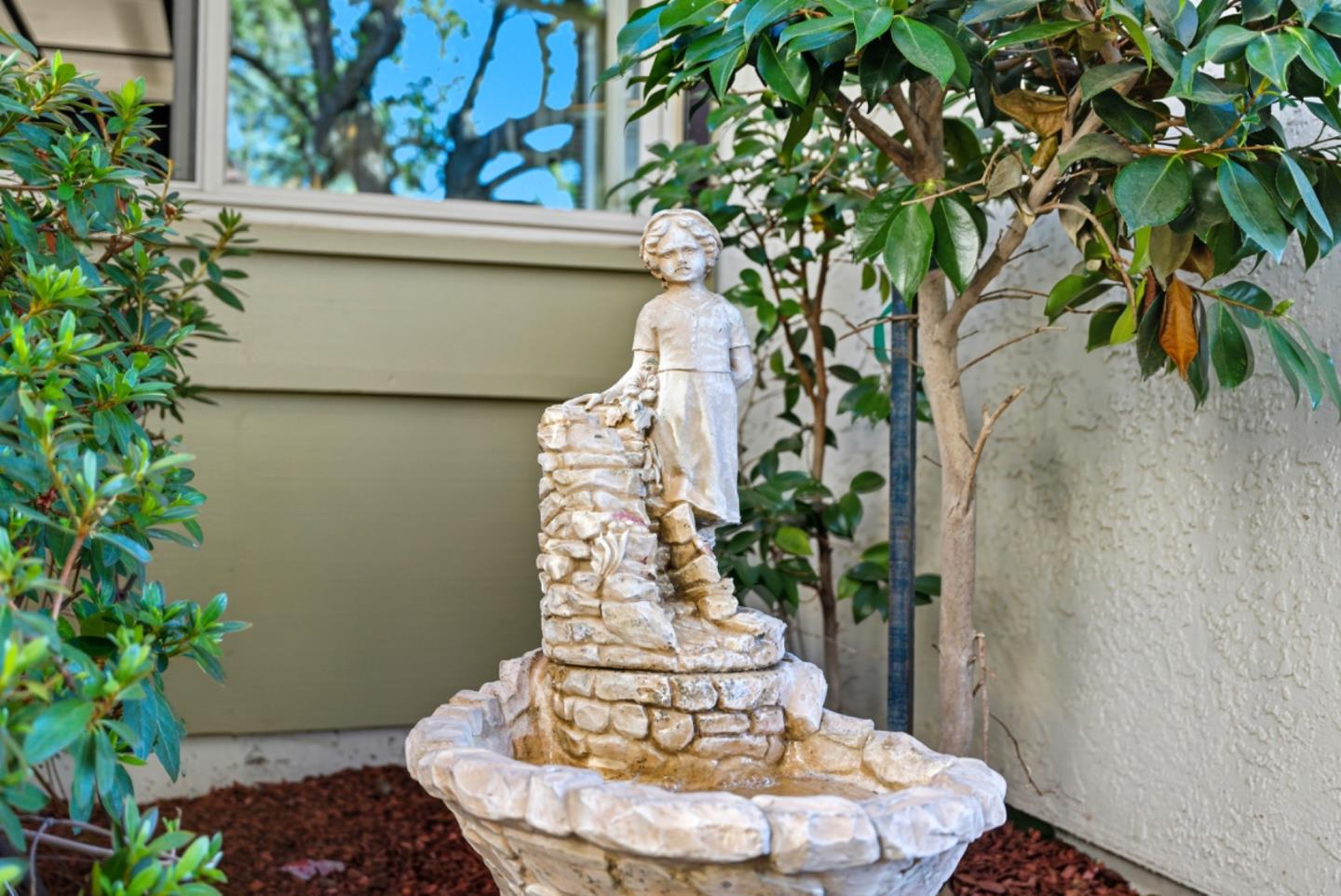 8423 Chenin Blanc Lane