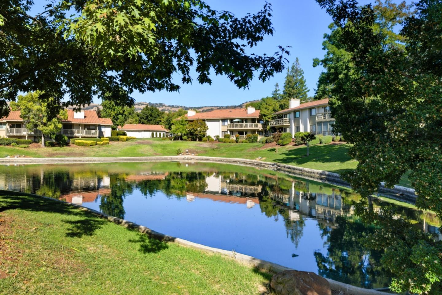 8423 Chenin Blanc Lane