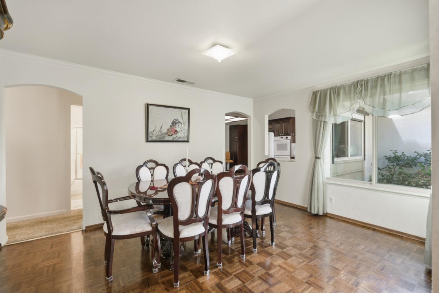 8423 Chenin Blanc Lane