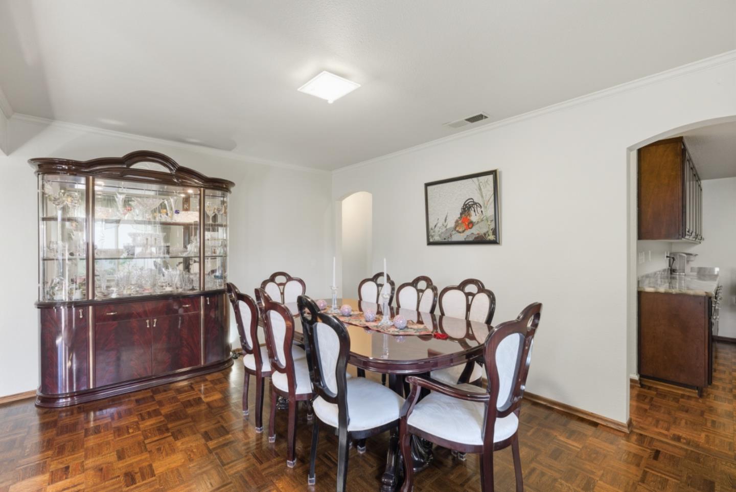 8423 Chenin Blanc Lane