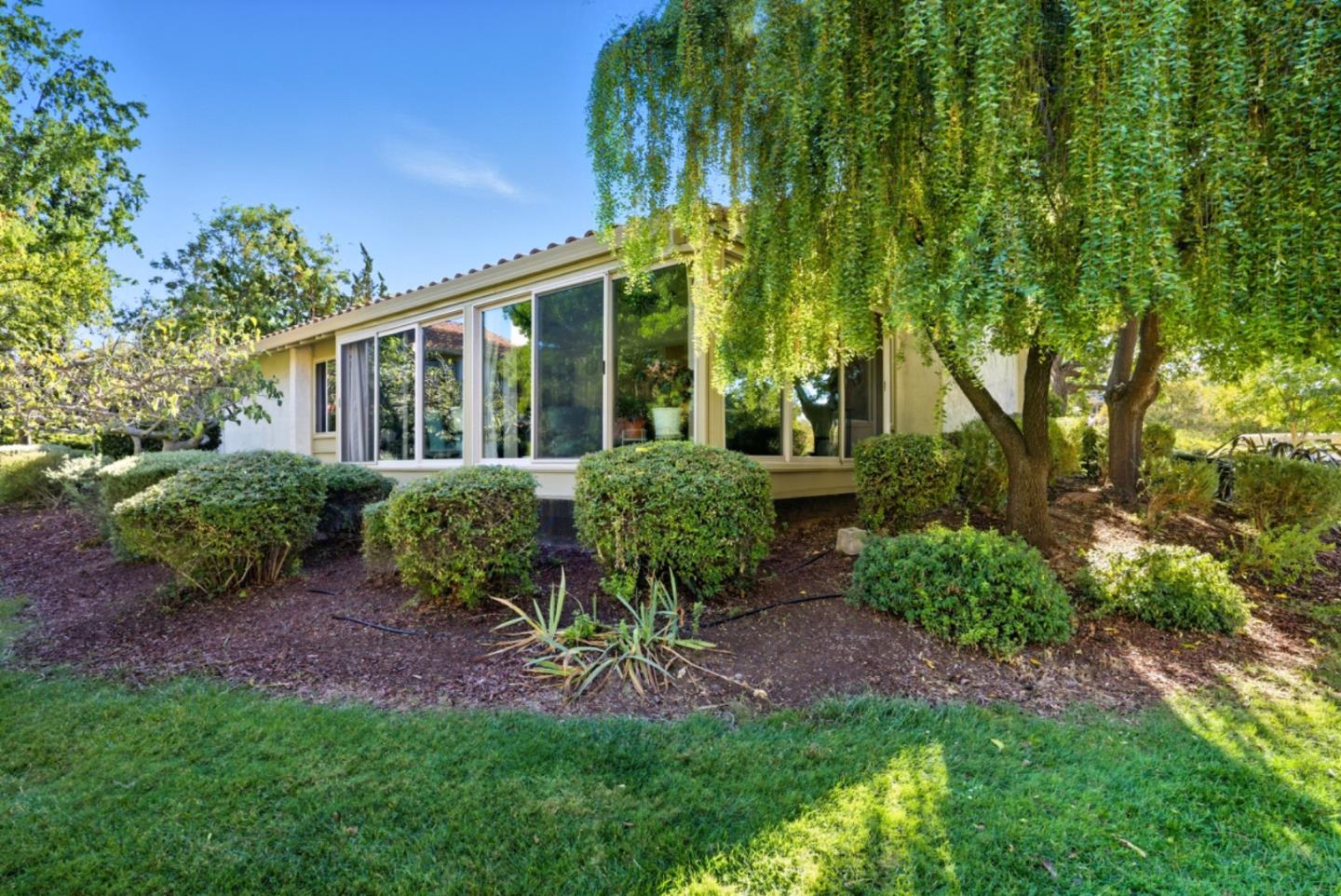 8423 Chenin Blanc Lane