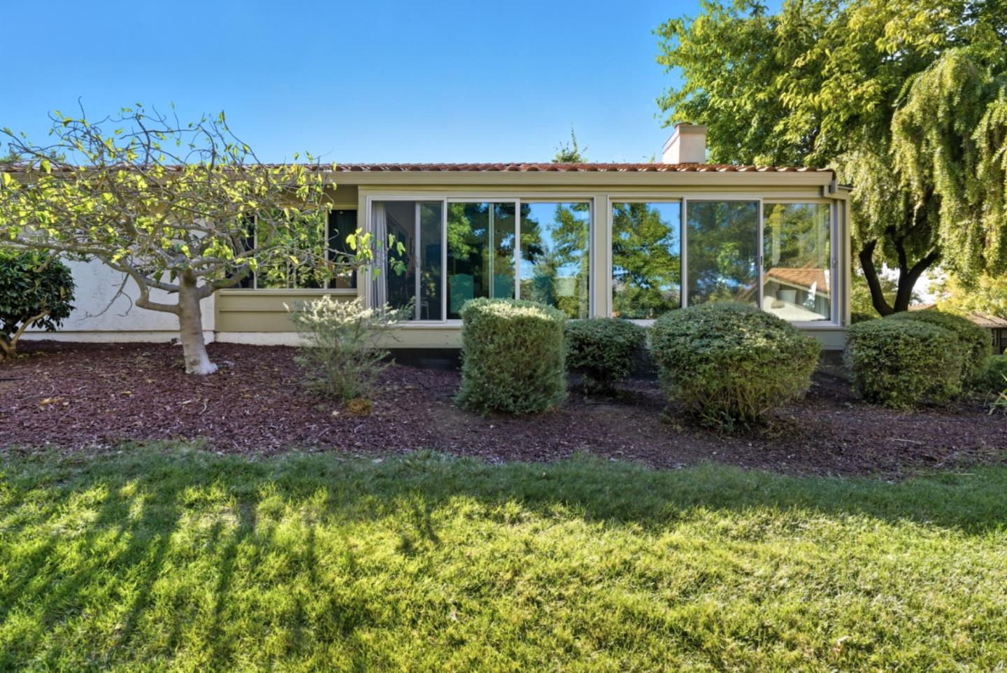 8423 Chenin Blanc Lane