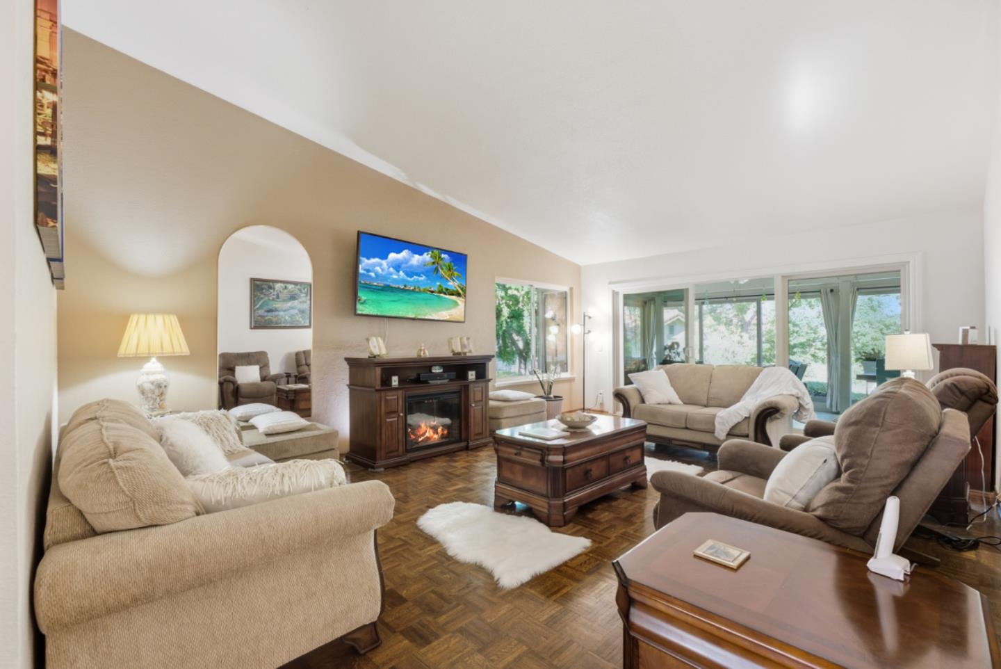 8423 Chenin Blanc Lane