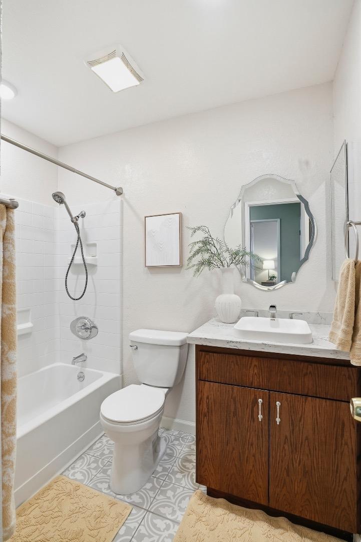 371 Shadow Run Drive