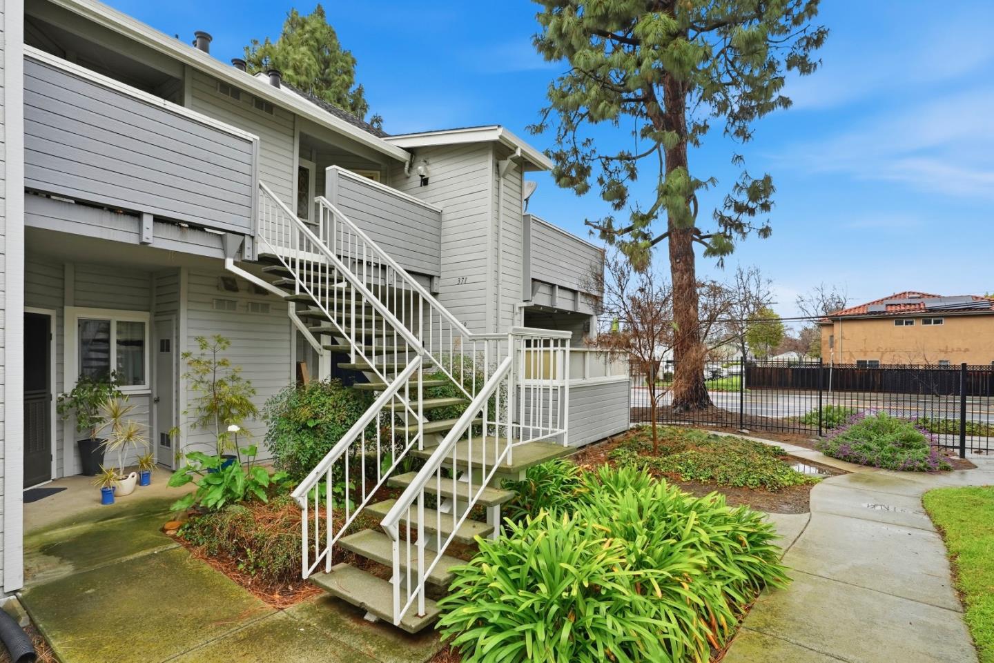 371 Shadow Run Drive