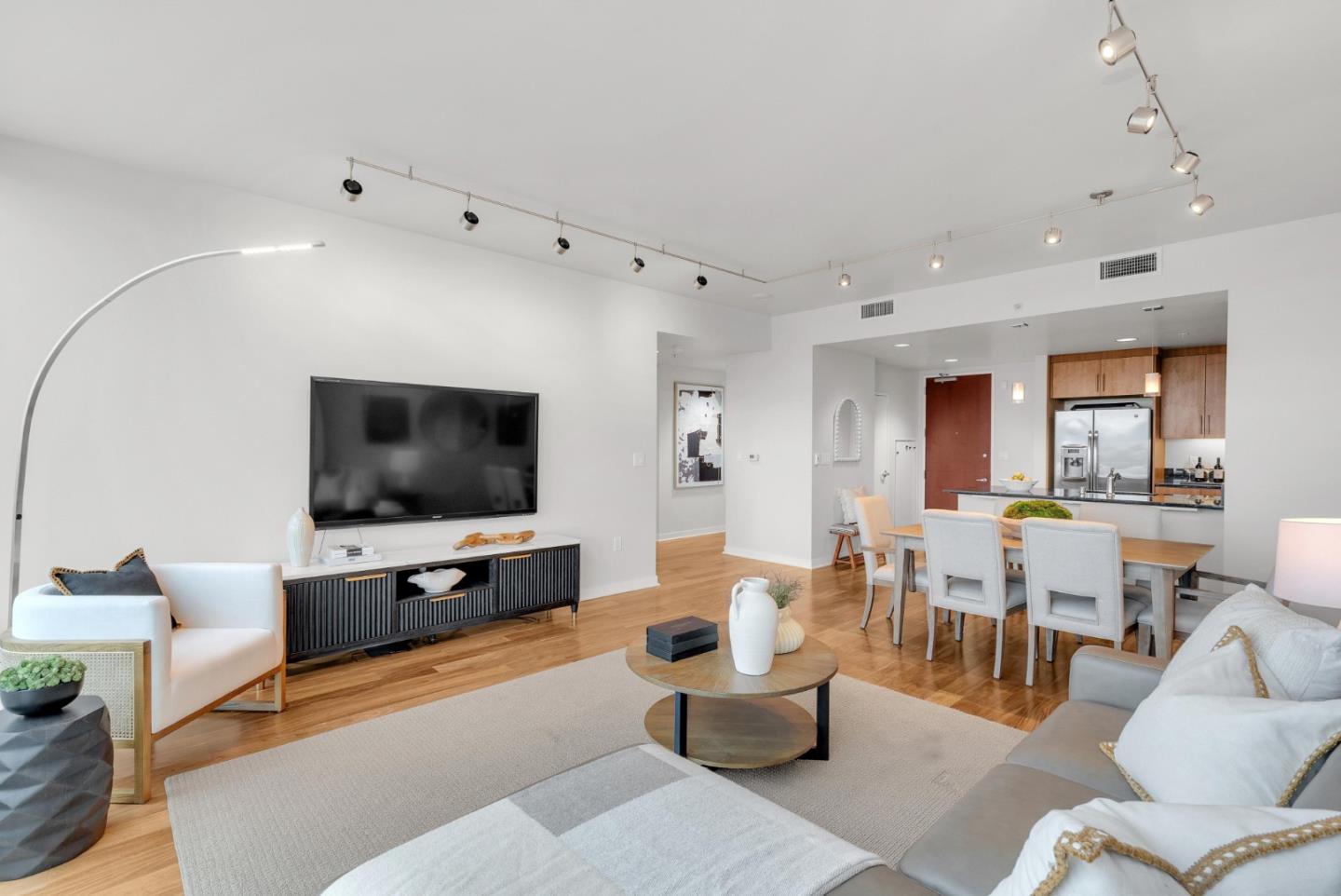 38 North Almaden Boulevard 1805