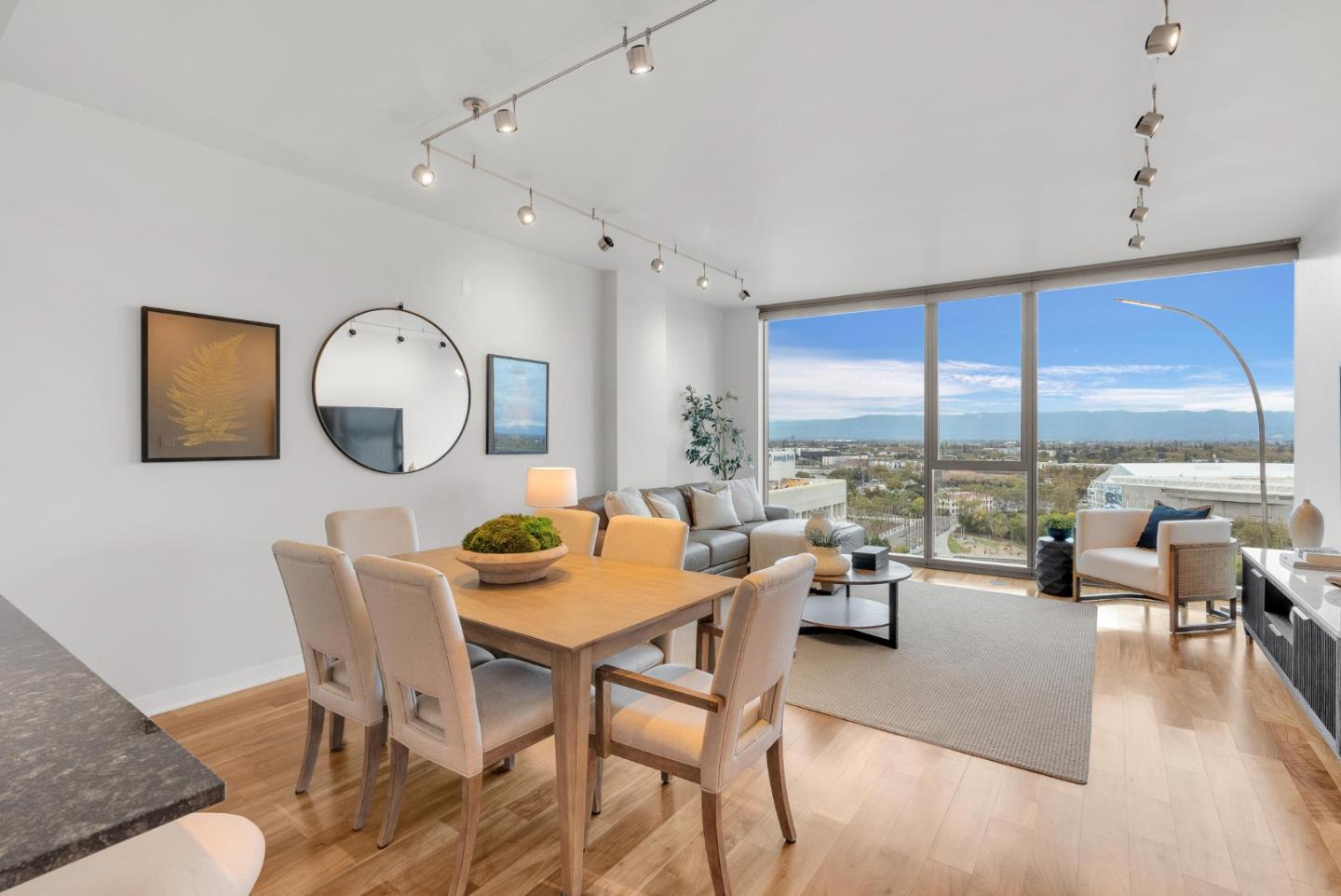 38 North Almaden Boulevard 1805