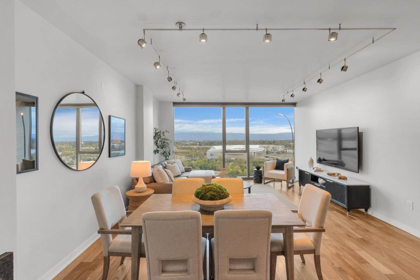 38 North Almaden Boulevard 1805