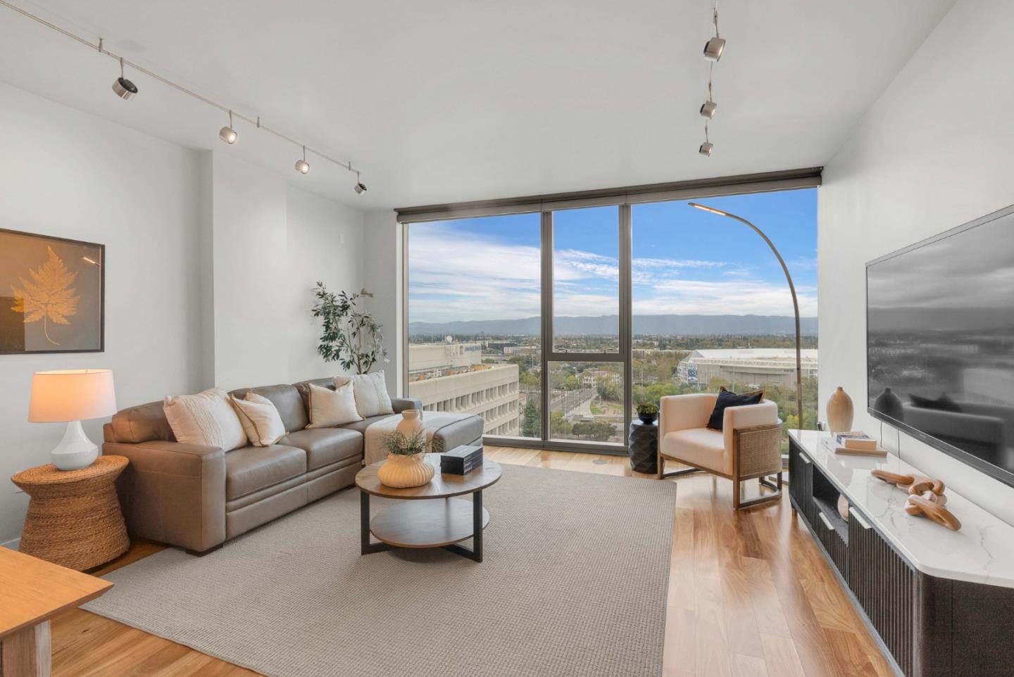 38 North Almaden Boulevard 1805