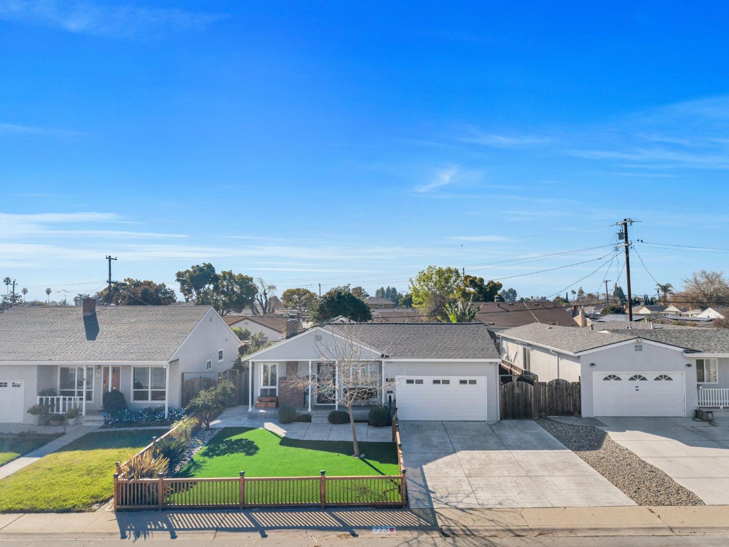 723 Linda Flora Street