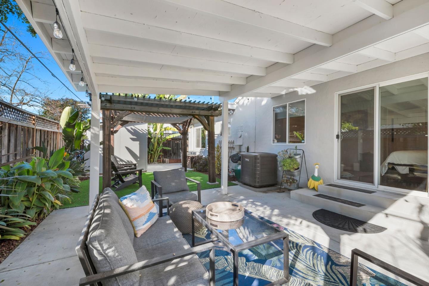 723 Linda Flora Street