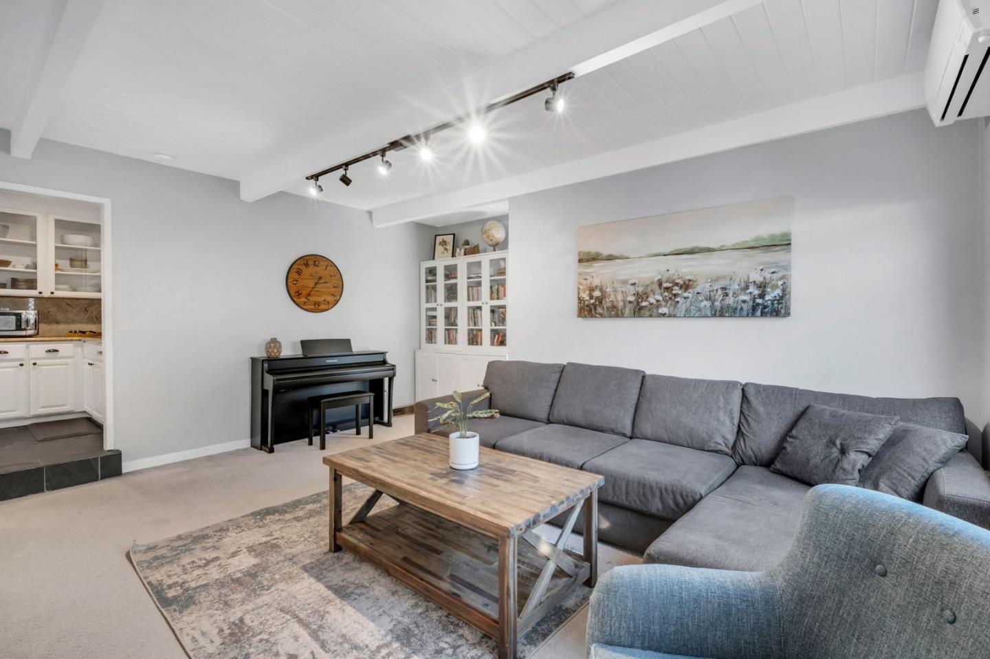 723 Linda Flora Street