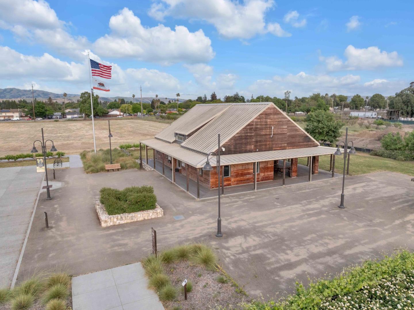 323 Blossom Hill Road 3