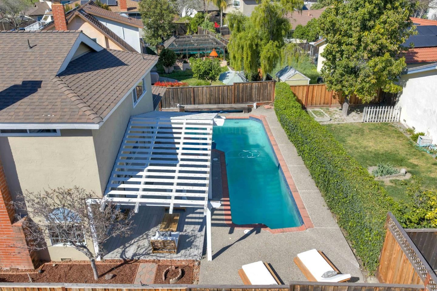 6280 Mountford Drive