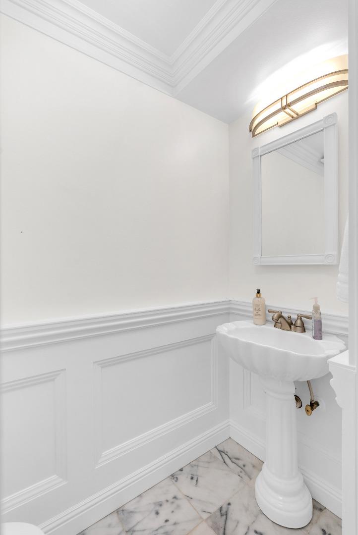 6280 Mountford Drive