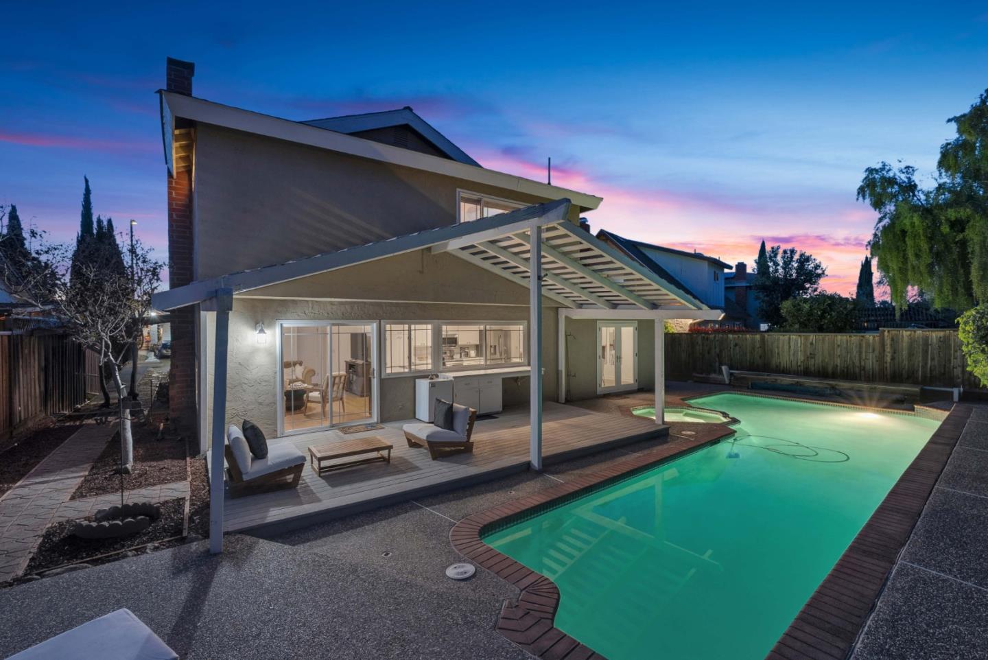 6280 Mountford Drive