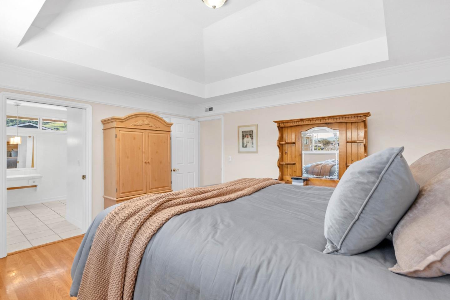 6280 Mountford Drive