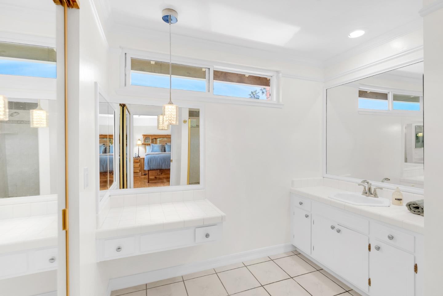 6280 Mountford Drive