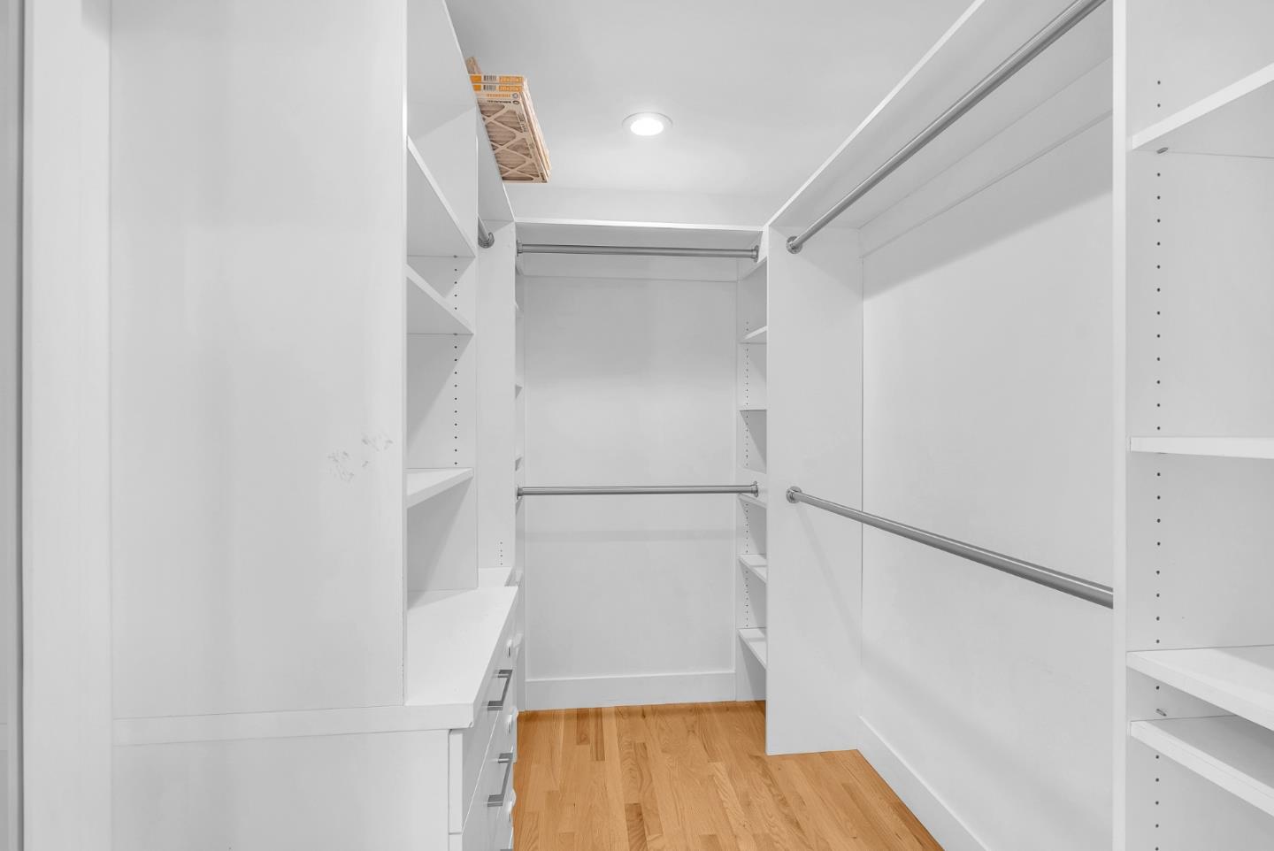 2204 Roosevelt Avenue