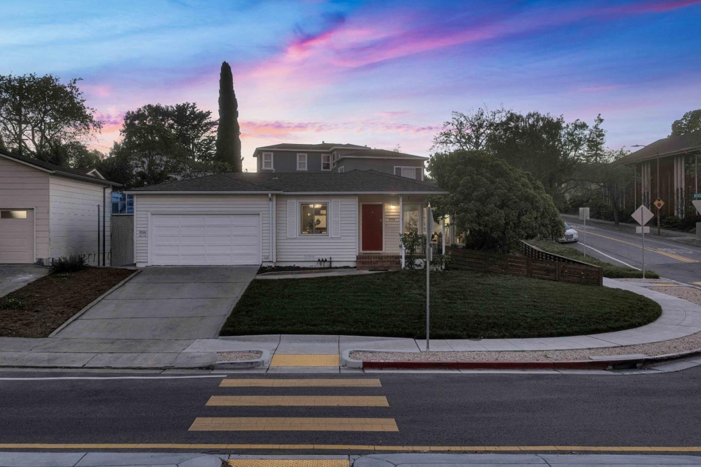 2204 Roosevelt Avenue