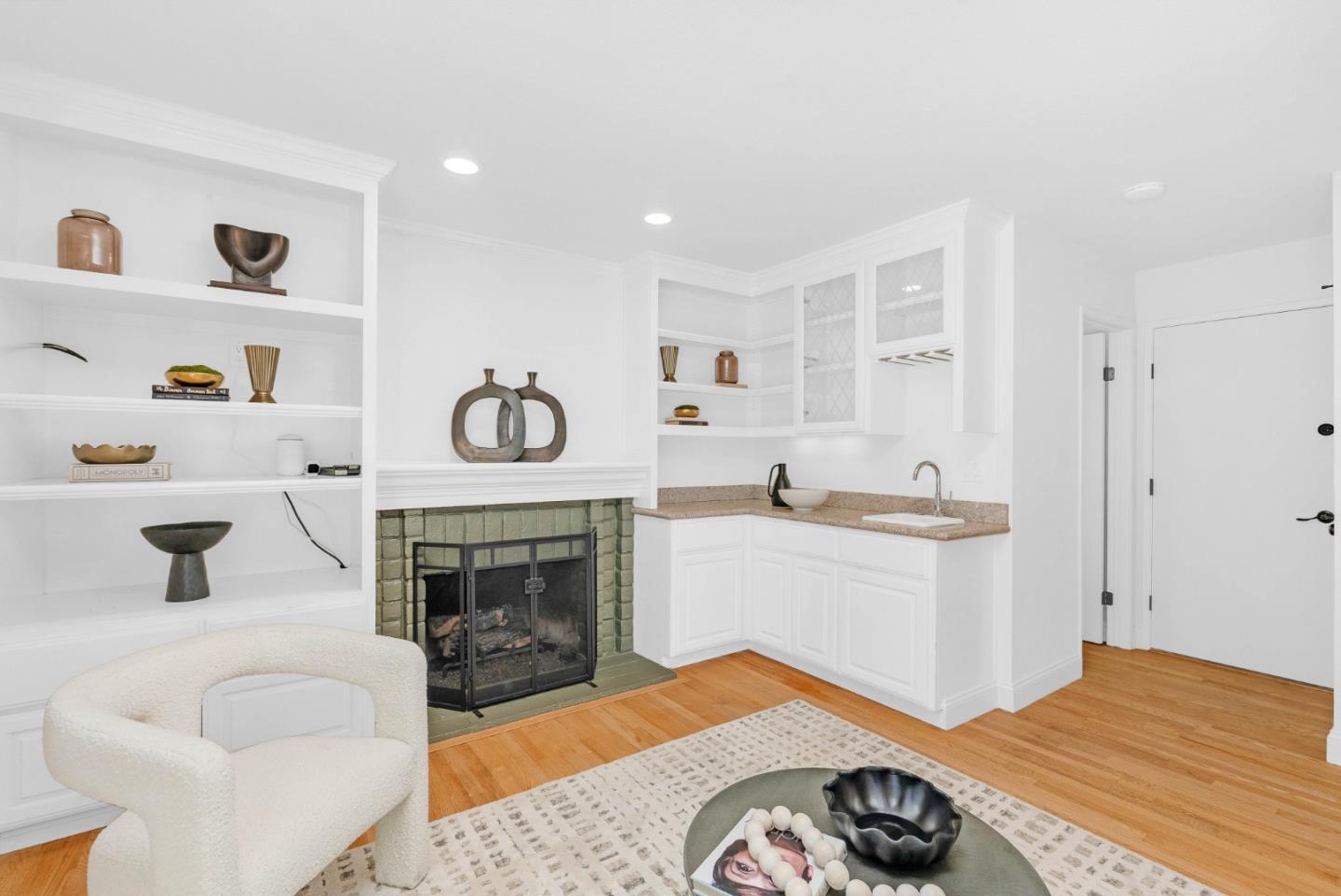 1060 Shandwick Court