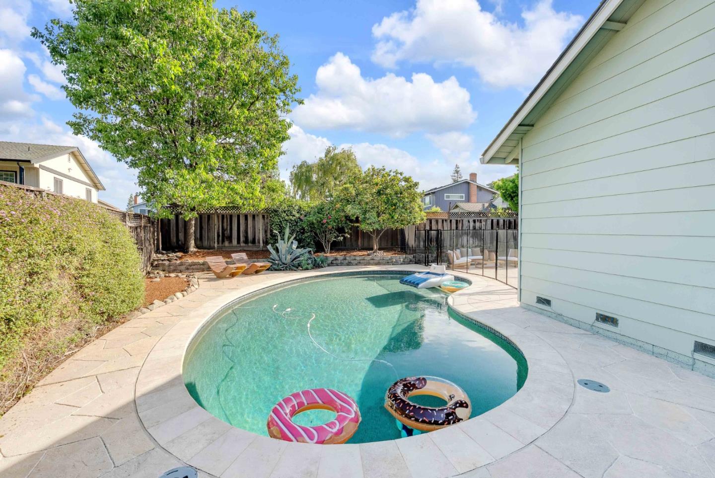 1060 Shandwick Court