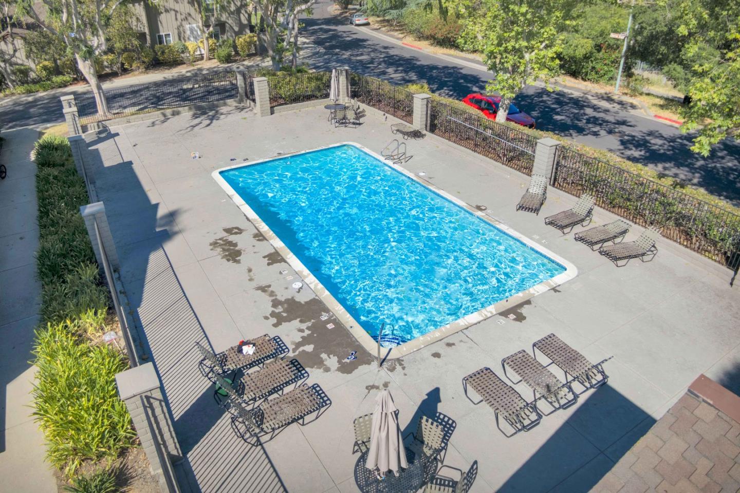 107 Charter Oaks Circle